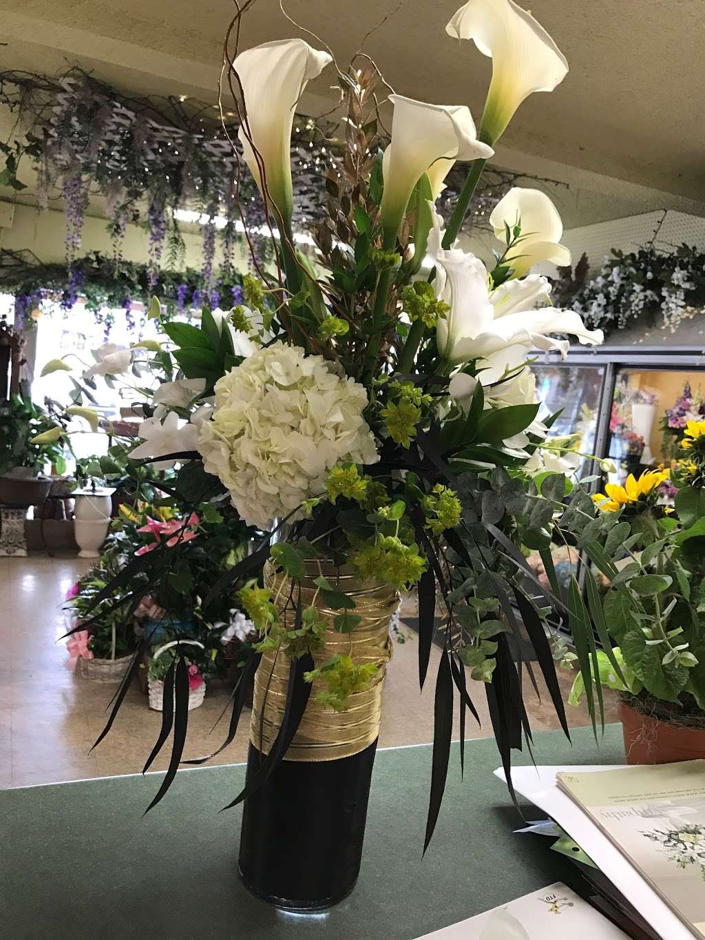 Cypress Florist | 4136 Lincoln Ave, @, Bloomfield St, Cypress, CA 90630, USA | Phone: (714) 527-2941