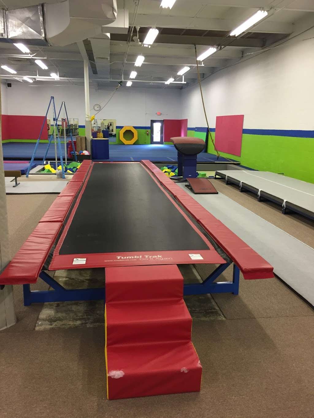 Astro Gymnastics Center | 1880 Princeton Ave, Lawrence Township, NJ 08648 | Phone: (609) 599-2951