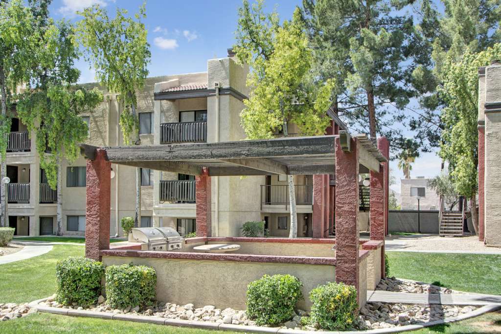 Paradise Falls Apartment Homes | 15434 N 32nd St, Phoenix, AZ 85032, USA | Phone: (623) 552-6934