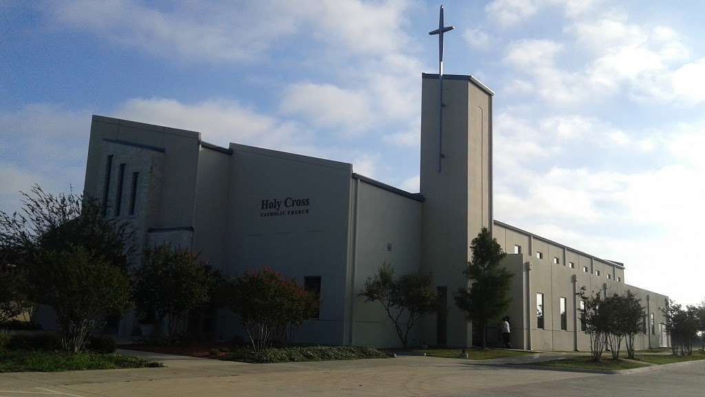 Holy Cross Catholic Church | 2926 E Ledbetter Dr, Dallas, TX 75216, USA | Phone: (214) 375-7457