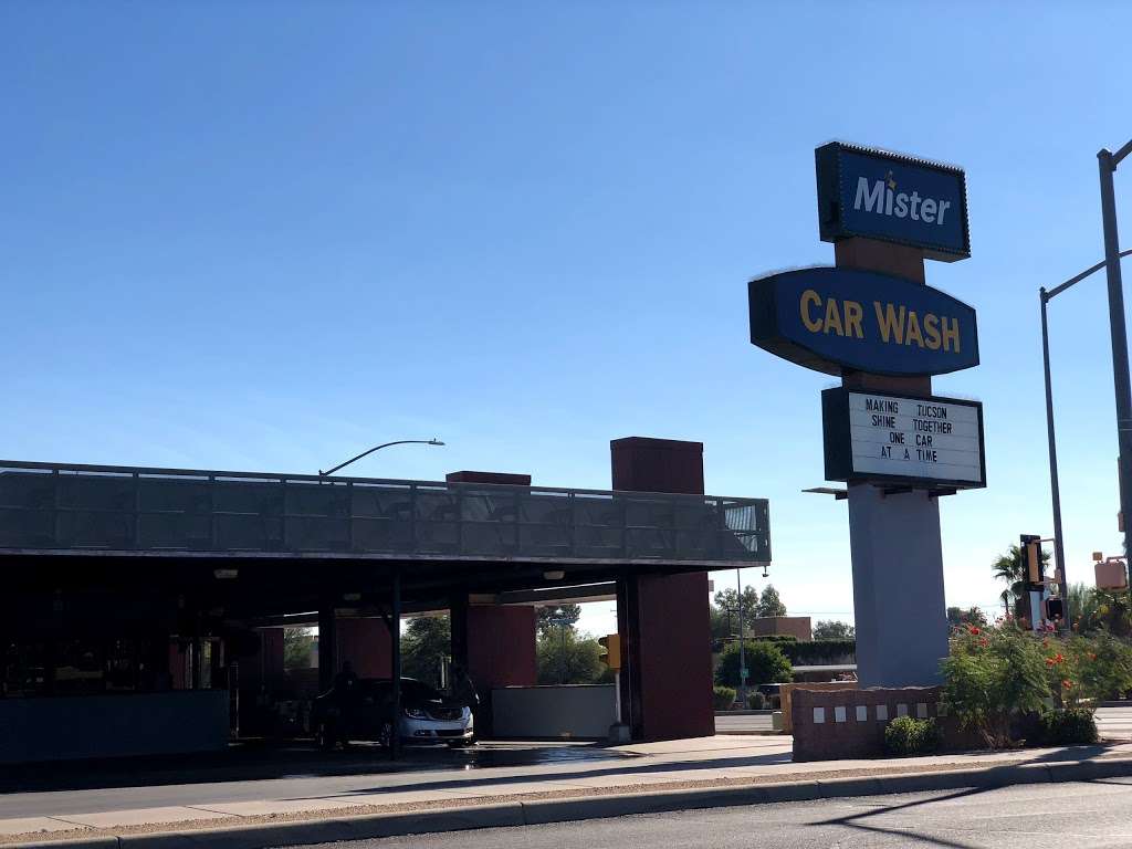 Mister Car Wash | 5909 Hwy 6 N, Houston, TX 77084 | Phone: (832) 678-3101