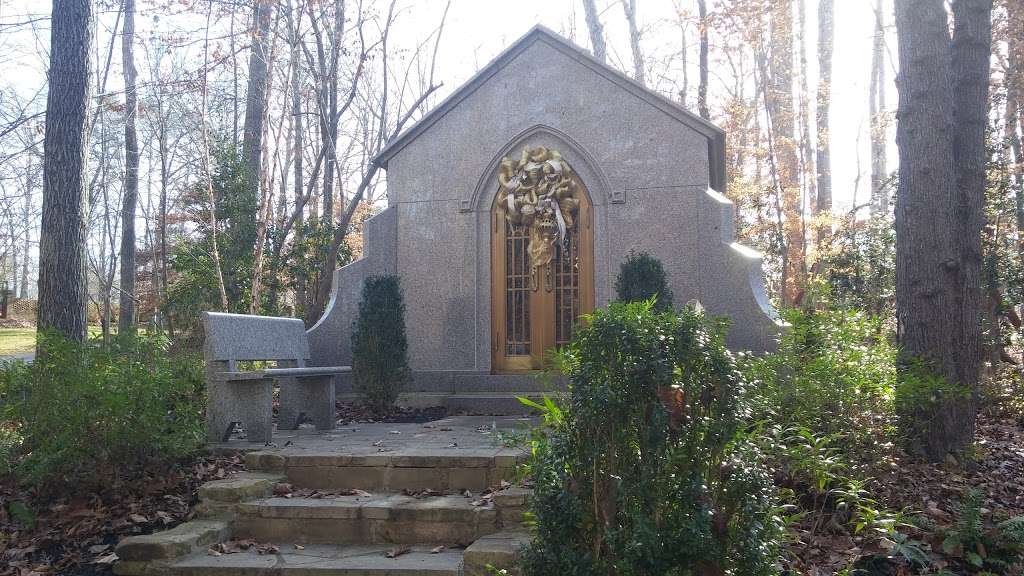 Heritage Funeral and Cremation Services | 3700 Forest Lawn Dr, Matthews, NC 28104, United States | Phone: (704) 846-3771