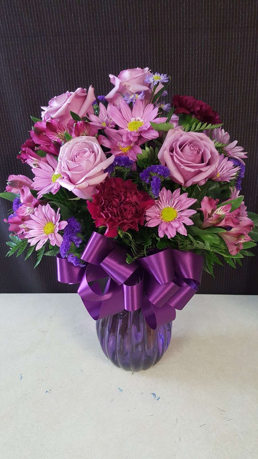 Bryans Florist | 1331 W 37th Ave, Hobart, IN 46342, USA | Phone: (219) 947-1516