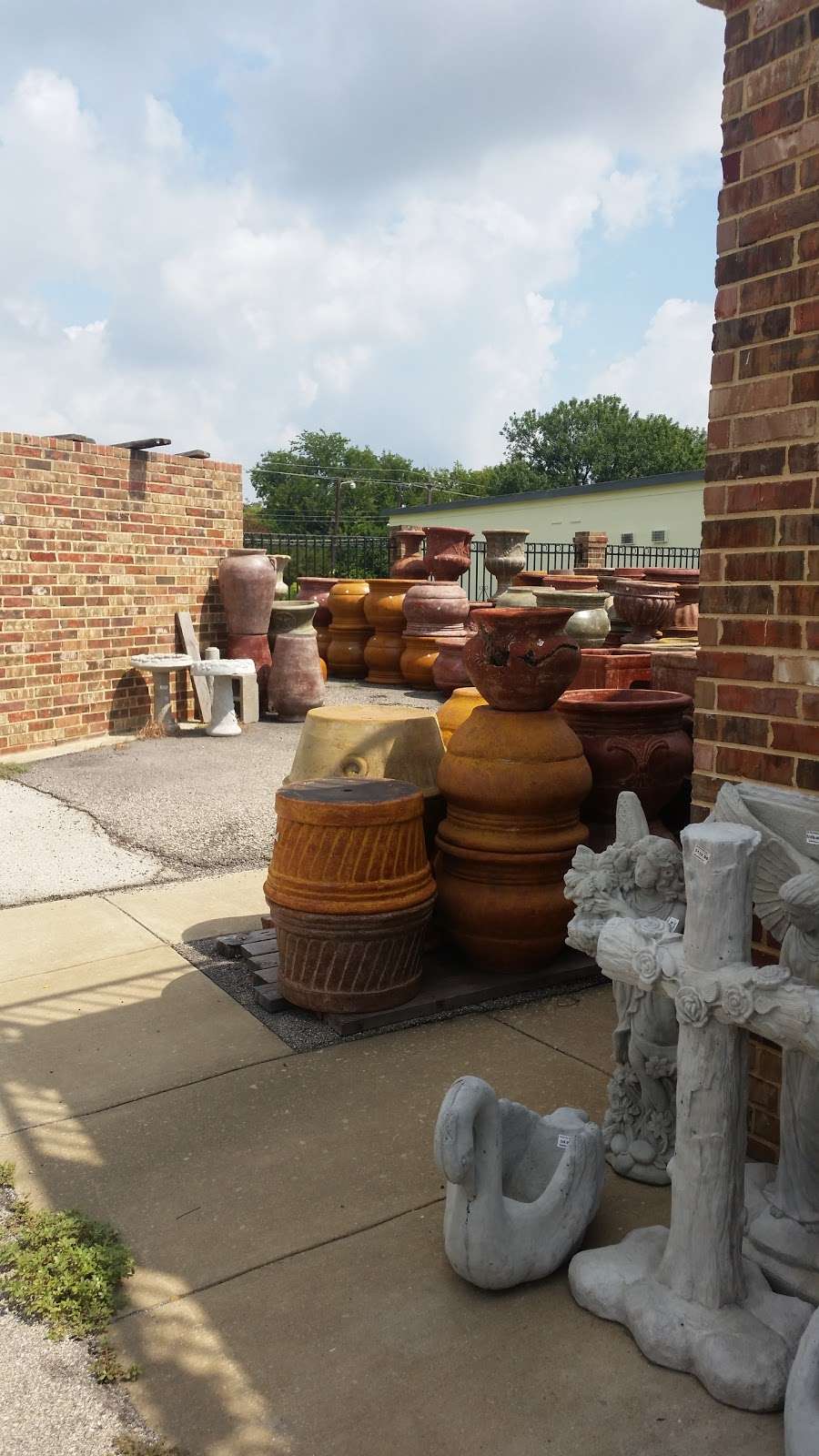 Amigos Pottery Inc - 3525 Interstate Hwy 30, Mesquite, TX 75150 - Hours ...