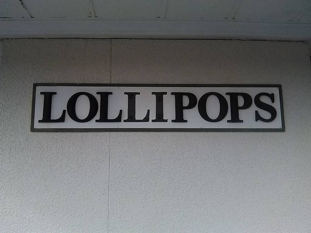 Lollipops Consignment Shop | 2038 SW 152nd St, Seattle, WA 98166, USA | Phone: (206) 243-1795