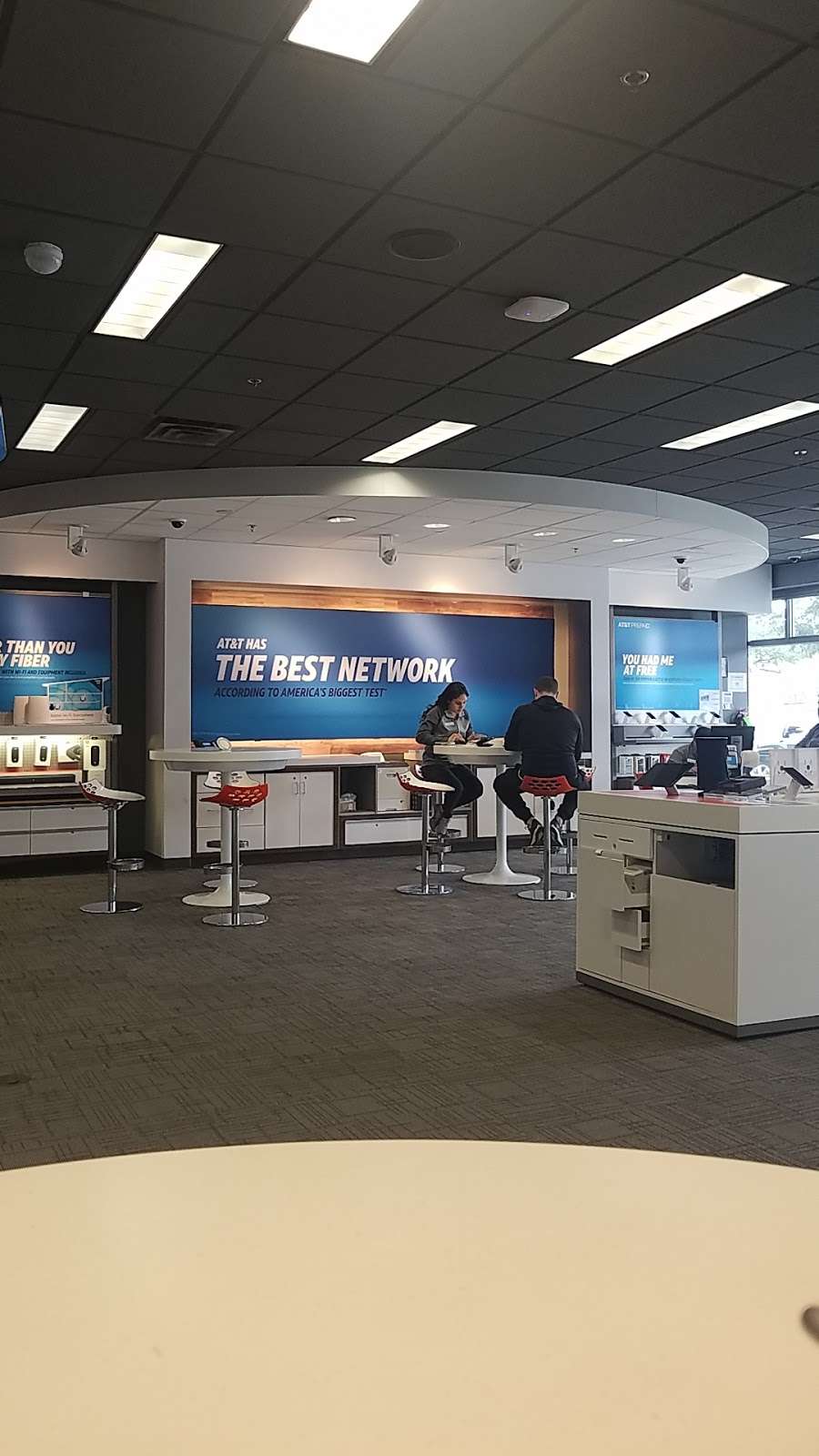 AT&T Store | 8412 Katy Fwy Suite 400, Houston, TX 77024 | Phone: (713) 463-5345