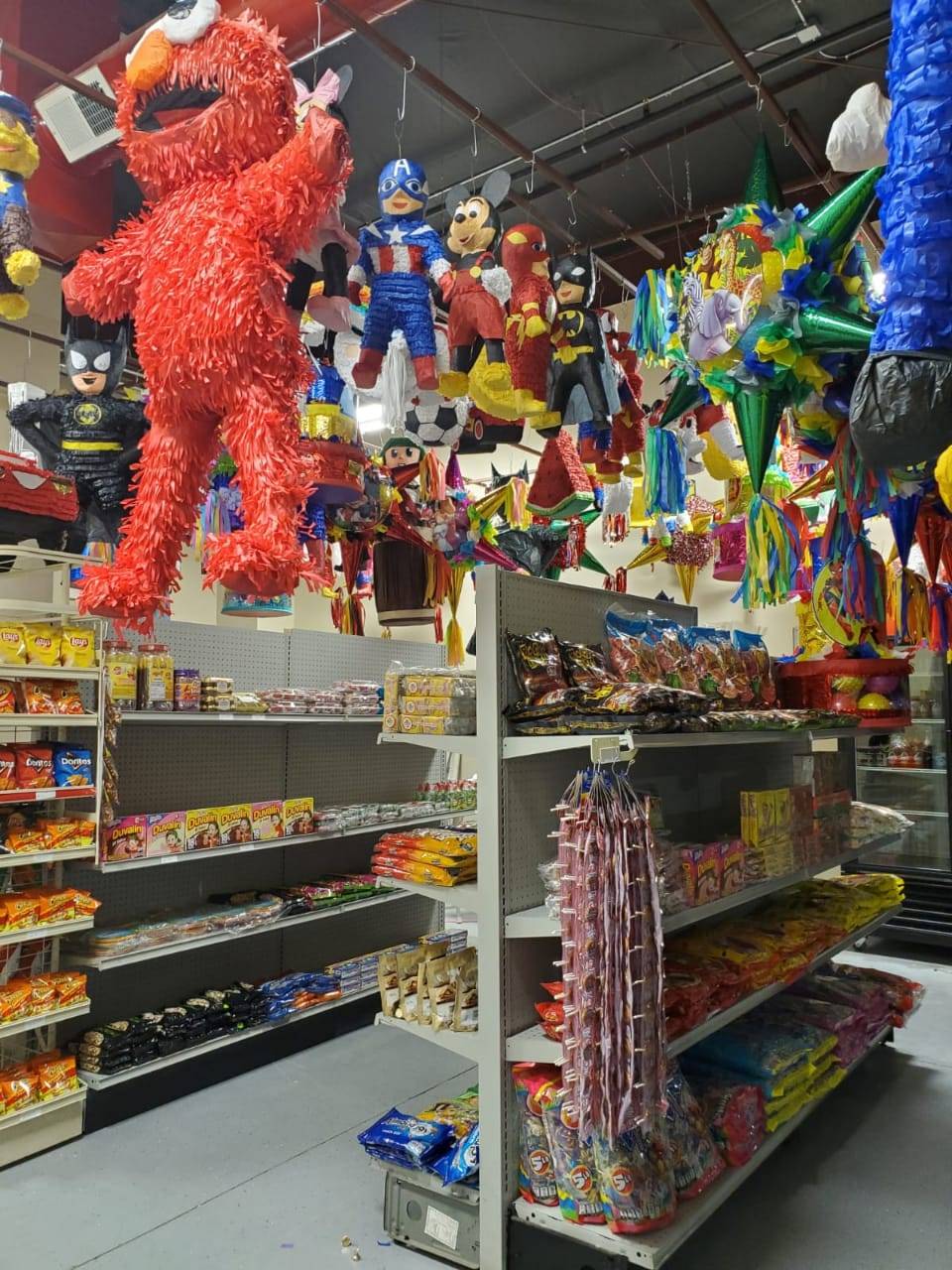 Piñatas la bonita | 1100 Coors Blvd SW, Albuquerque, NM 87121, USA | Phone: (505) 702-7360