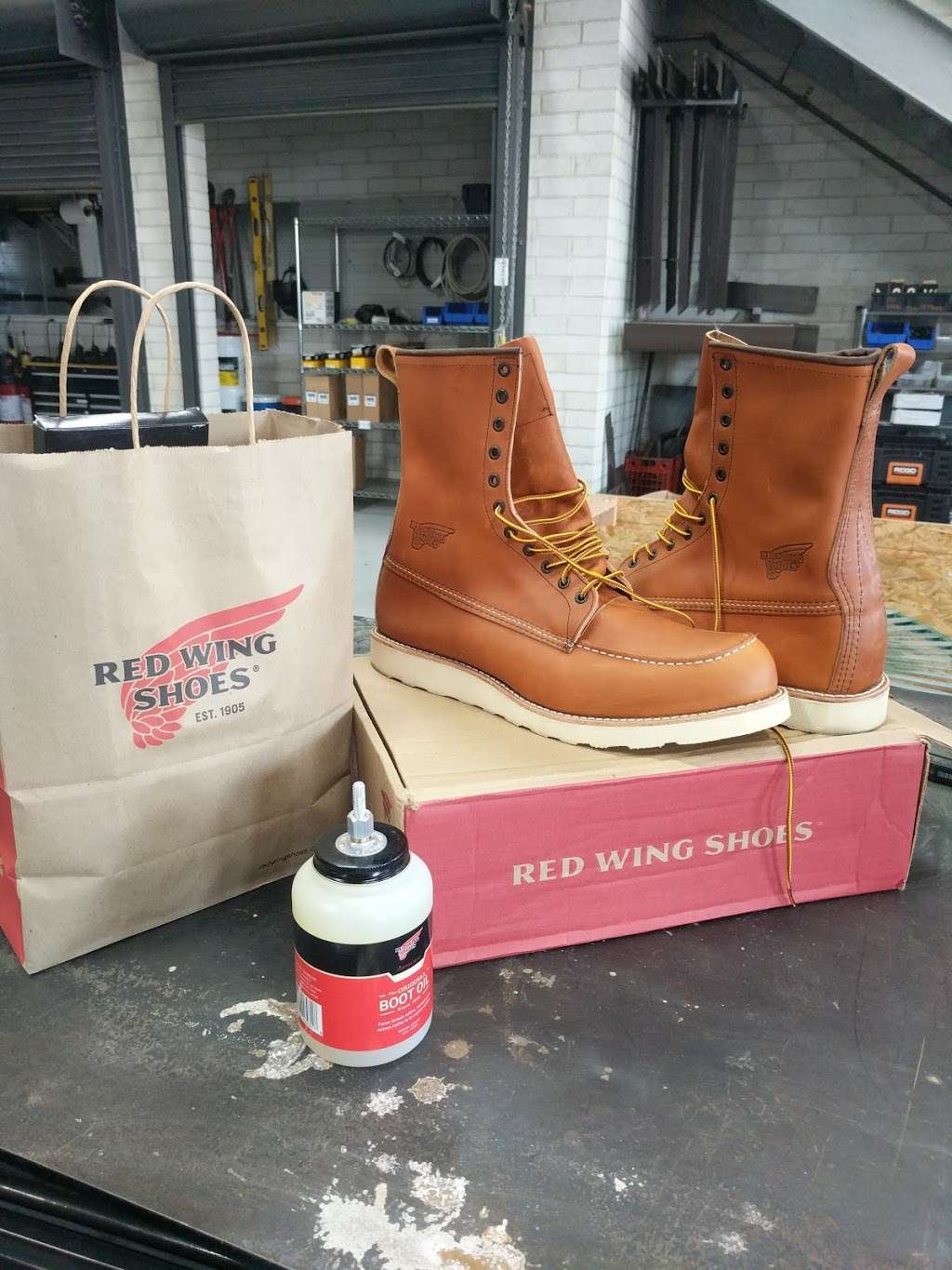 Red Wing | 4708 E Vineyard Ave, Oxnard, CA 93036 | Phone: (805) 485-4409