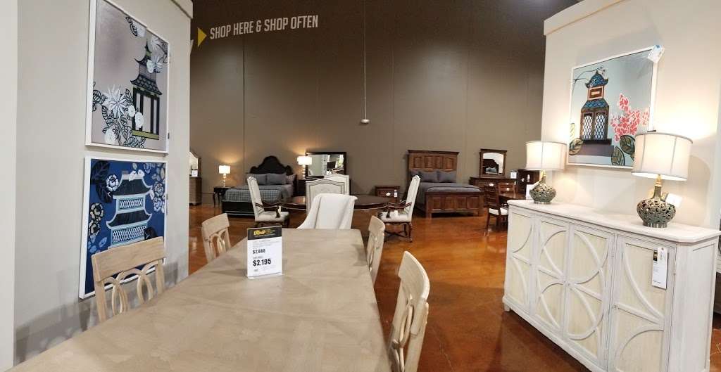 The Dump Furniture Outlet | 250 S Waukegan Rd, Deerfield, IL 60015, USA | Phone: (847) 582-4740