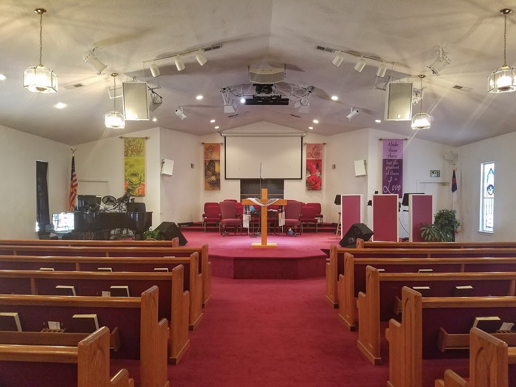 Fellowship Baptist Church in 871 Tulls Creek Rd, Moyock, NC 27958, USA