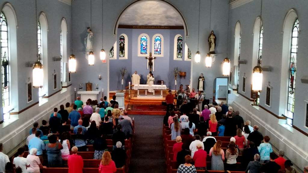 St Thomas Aquinas Church | 103 Center St, Bridgewater, MA 02324, USA | Phone: (508) 697-9528