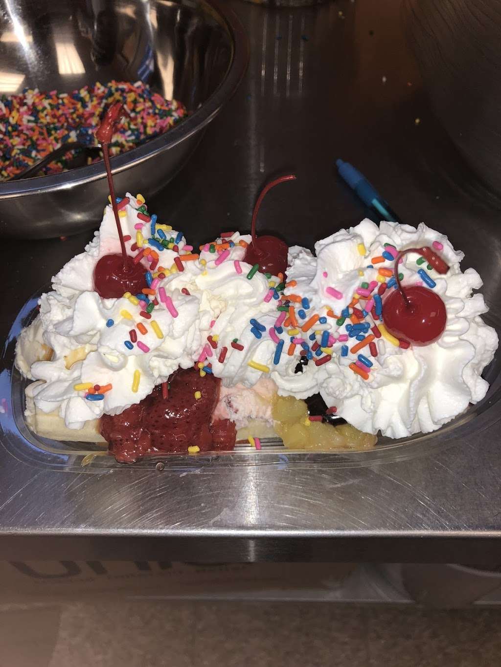 Double Trouble Ice Cream & Cafe | 160 Lynn St, Peabody, MA 01960, USA | Phone: (781) 535-4883