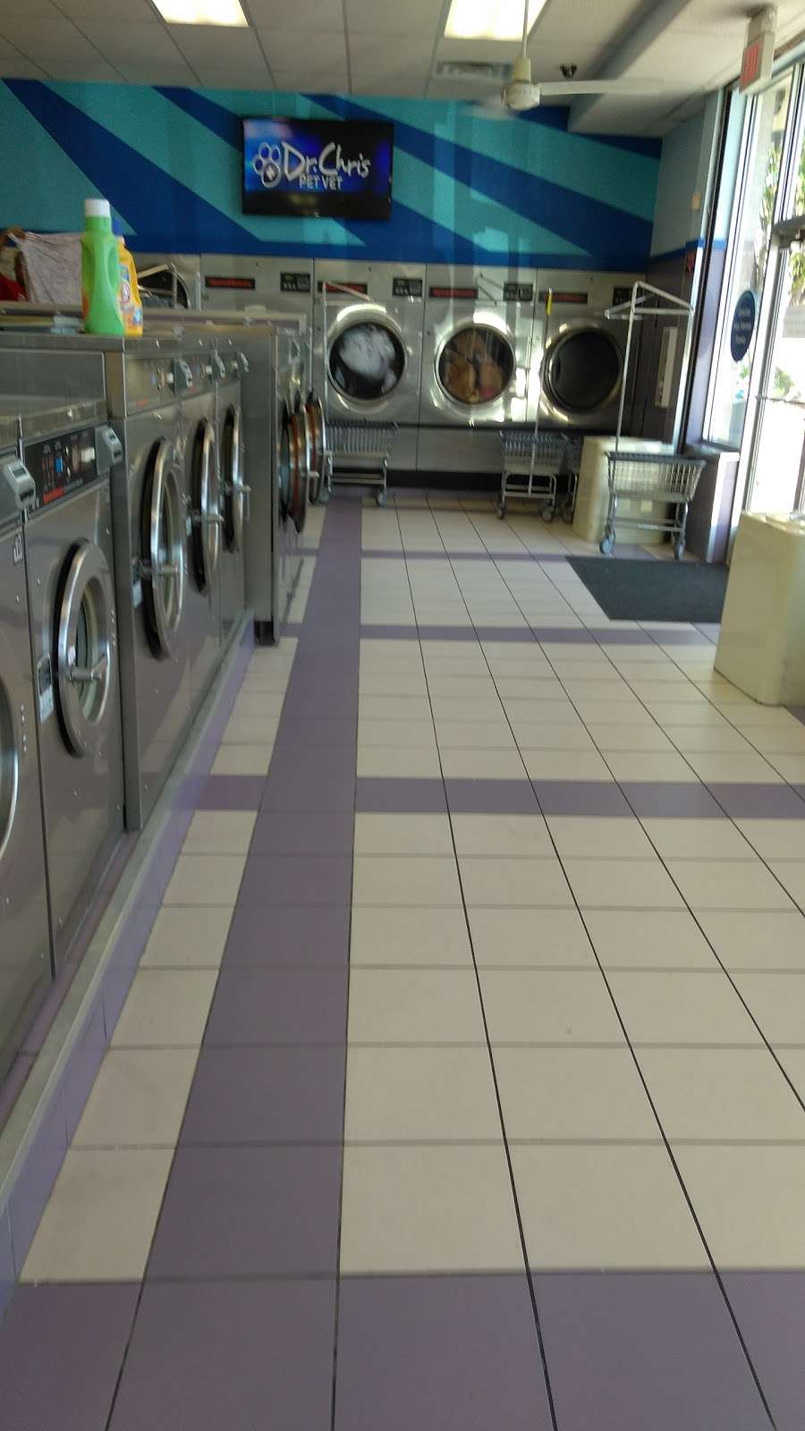 Laundry Warehouse Paterson | 675 River St, Paterson, NJ 07524, USA | Phone: (973) 881-0096