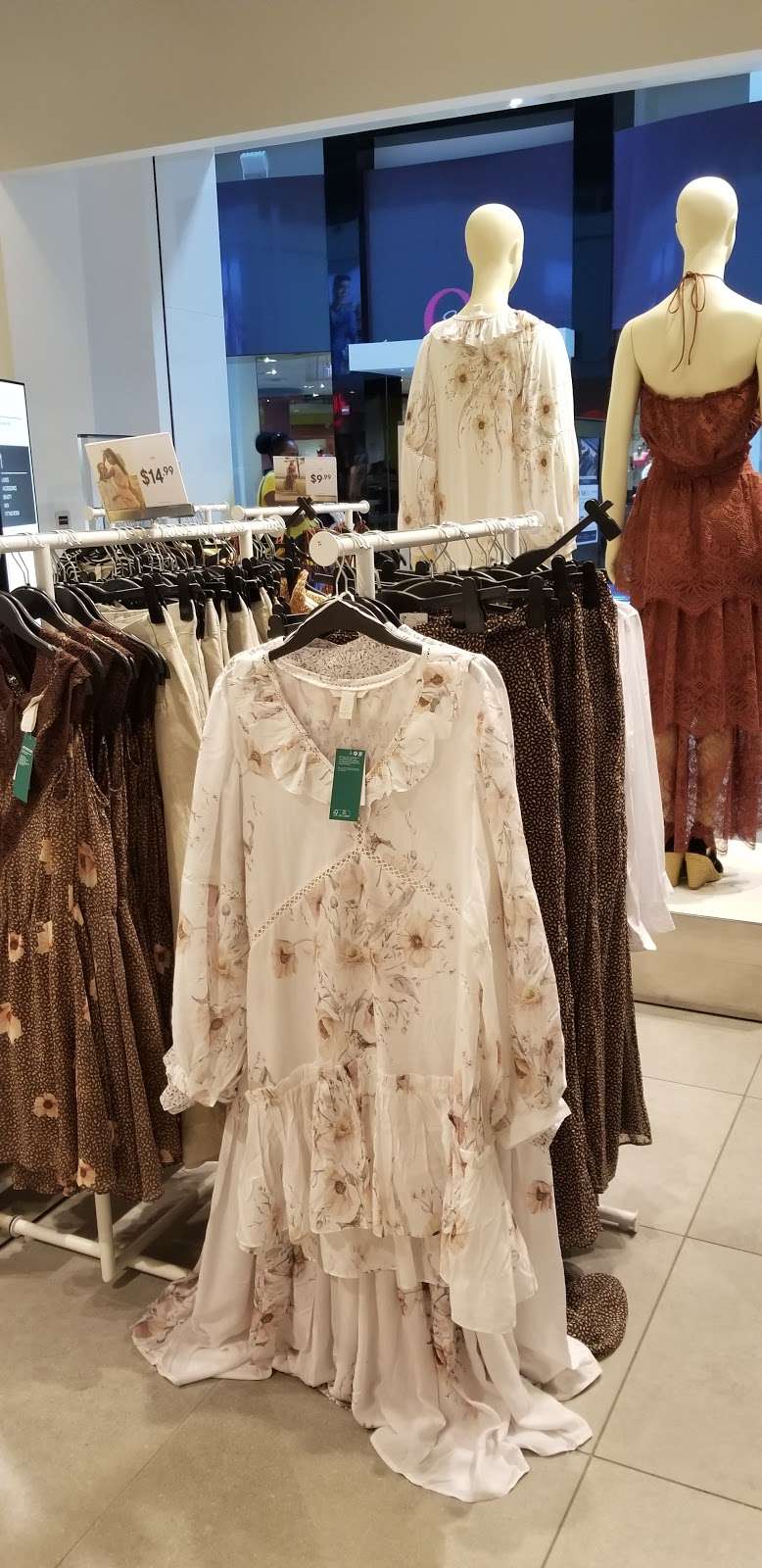 H&M | 11401 NW 12th St, Miami, FL 33172, USA | Phone: (855) 466-7467