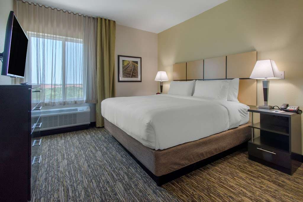 Candlewood Suites San Antonio Lackland AFB Area | 6439 W US Hwy 90, San Antonio, TX 78227, USA | Phone: (210) 674-1512