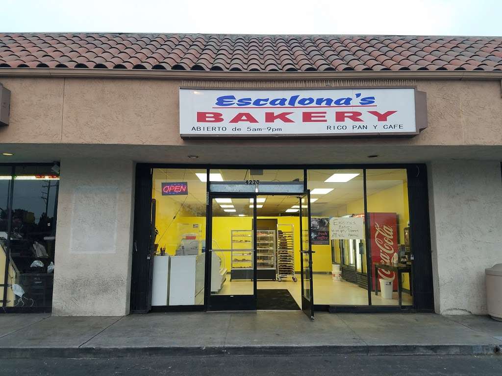 Escalonas bakery | 4220 Slauson Ave, Maywood, CA 90270, USA | Phone: (323) 509-9580