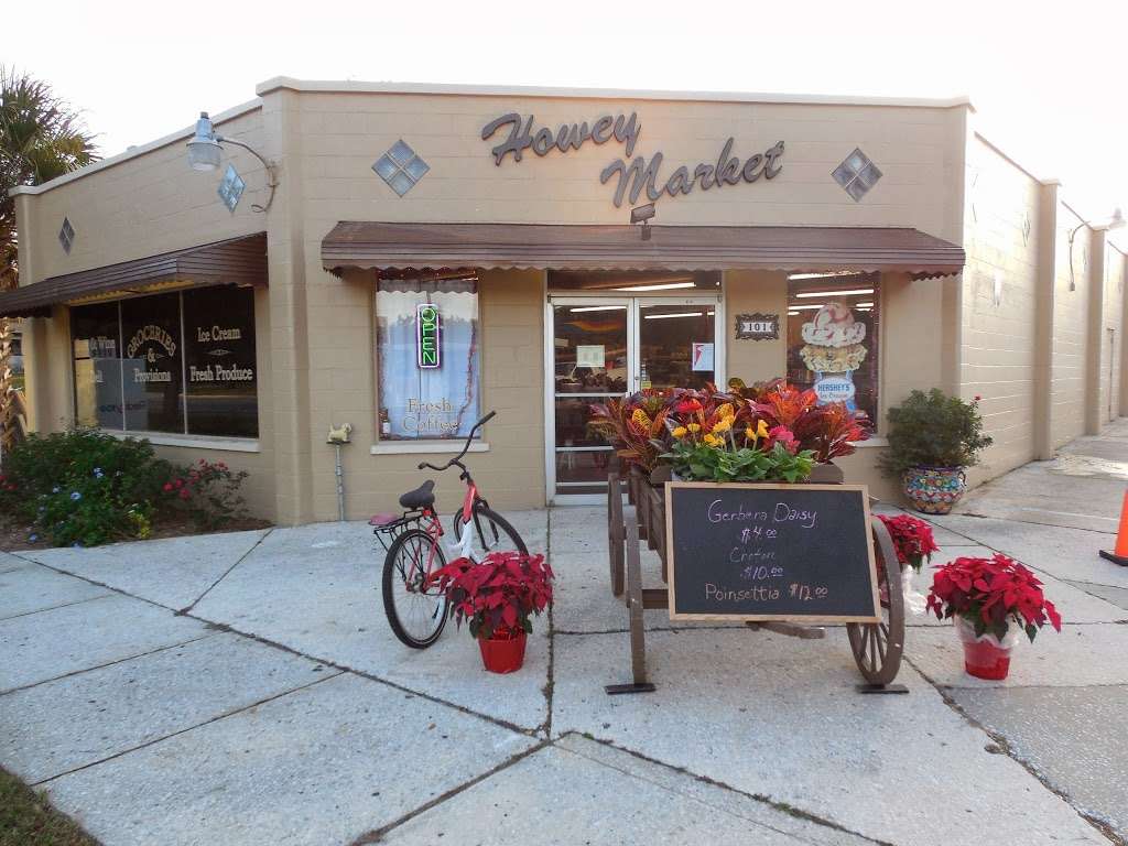 Howey Market | 101 S Palm Ave, Howey-In-The-Hills, FL 34737, USA | Phone: (352) 324-6132
