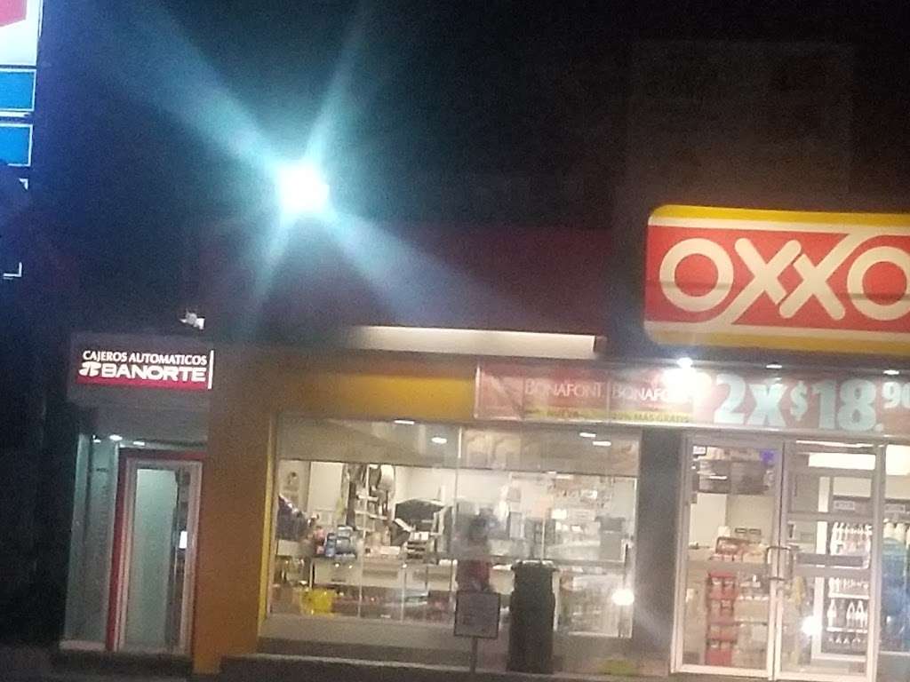 OXXO | Vía Rápida Ote. 16878, Río Tijuana 3a. Etapa, Rio Tijuana 3ra Etapa, 22226 Tijuana, B.C., Mexico