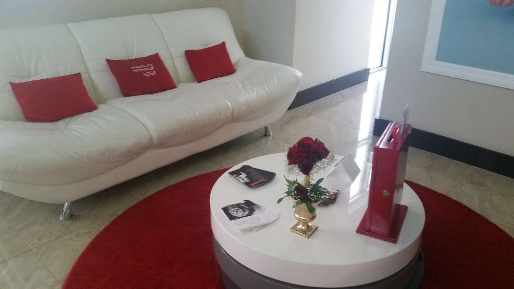 The Red Carpet Salon & Spa | 5515 Vista View Way, Oviedo, FL 32765, USA | Phone: (407) 542-0388