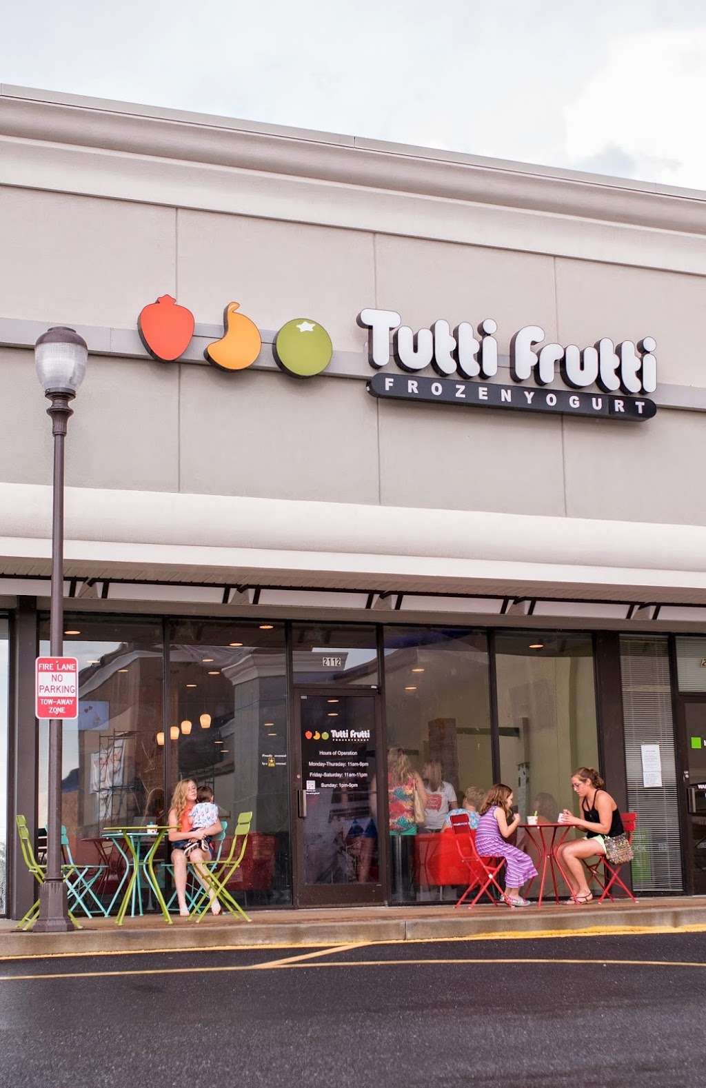 Tutti Frutti Frozen Yogurt and Caribou Coffee | 2112 US Hwy 70 SE, Hickory, NC 28602, USA | Phone: (828) 270-7130