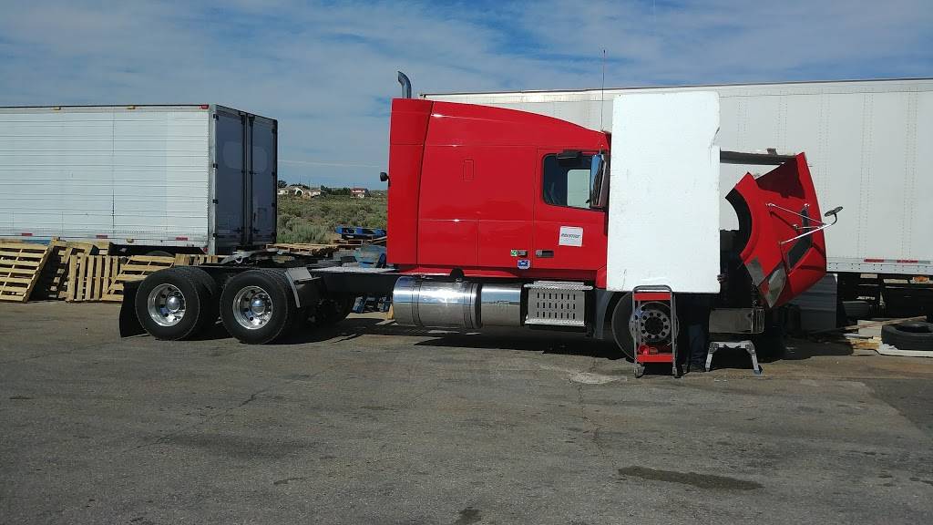 Truck & Trailer Repair & Lube Service | 9920 Avalon Rd NW, Albuquerque, NM 87121, USA | Phone: (505) 884-0355