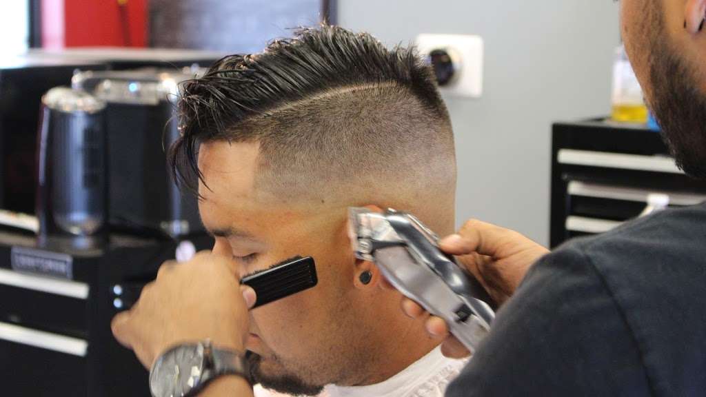 Headliners Barbershop | 27701 Scott Rd, Menifee, CA 92584, USA | Phone: (951) 672-7224