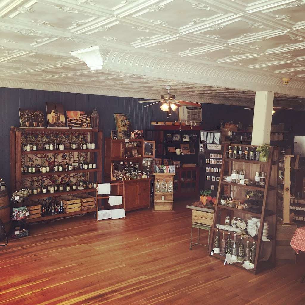 Unwined Candles | 7542 Main St, Sykesville, MD 21784 | Phone: (410) 922-9463