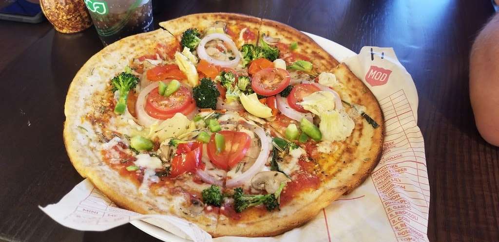 MOD Pizza | 1190 S Randall Rd, Elgin, IL 60123, USA | Phone: (224) 204-2970