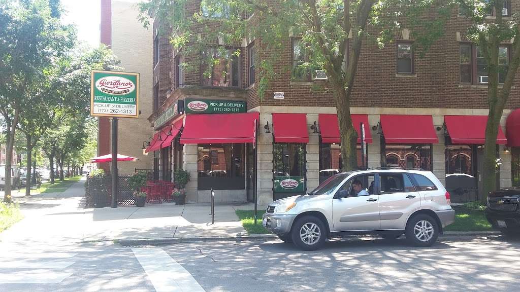 Giordanos Pizza Rogers Park | 6836 N Sheridan Rd, Chicago, IL 60626, USA | Phone: (773) 262-1313