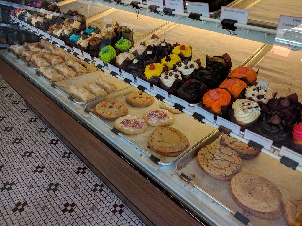 Jens Sweet Treats | 4745 S Packard Ave, Cudahy, WI 53110, USA | Phone: (414) 940-0725