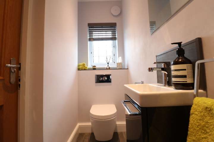 Coulsdon Bathroom & Kitchen Installers | unit 1, 34 Grove Wood Hill, Coulsdon CR5 2EL, UK | Phone: 020 3887 1917