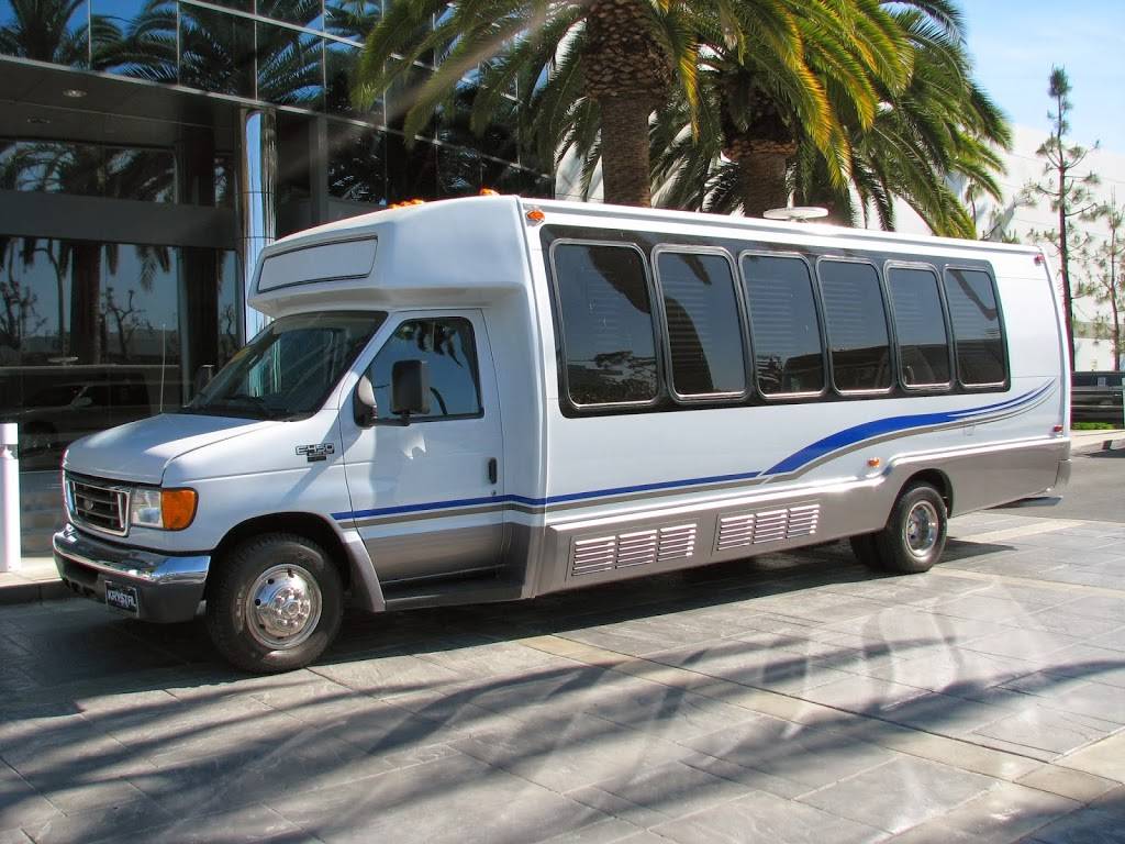 Crystal Tour Shuttles & Charters | 1419 Bath Ave, Brooklyn, NY 11228, USA | Phone: (908) 768-4287