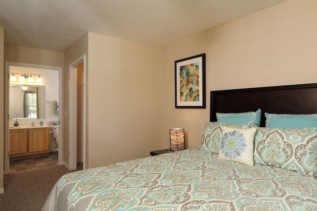 Cambridge Cove Apartments | 1700 Cambridge Cove Pass, Lakeland, FL 33810, USA | Phone: (844) 364-5050