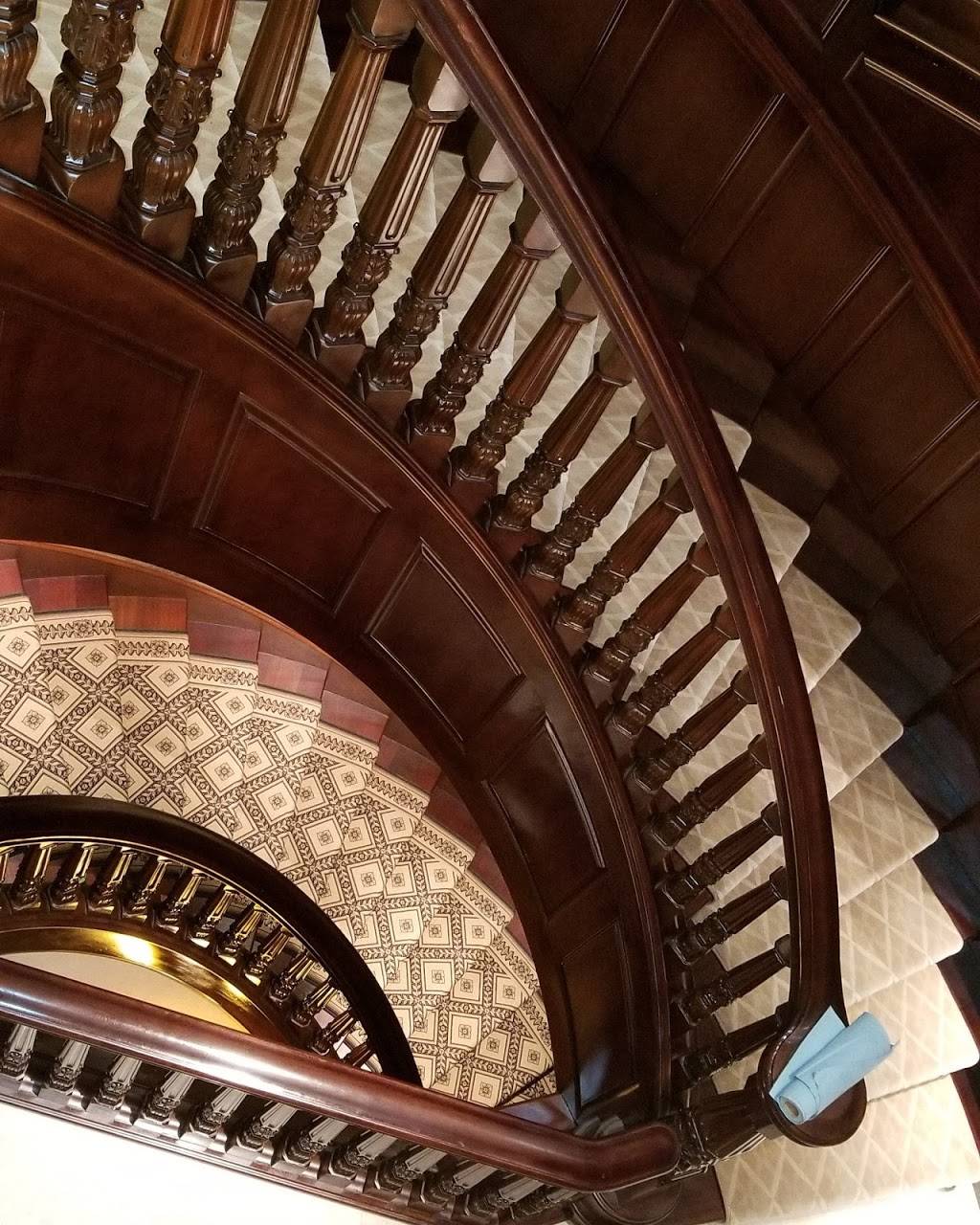 Historic Oak | 1374 Sibley Memorial Hwy, St Paul, MN 55118, USA | Phone: (612) 888-0625