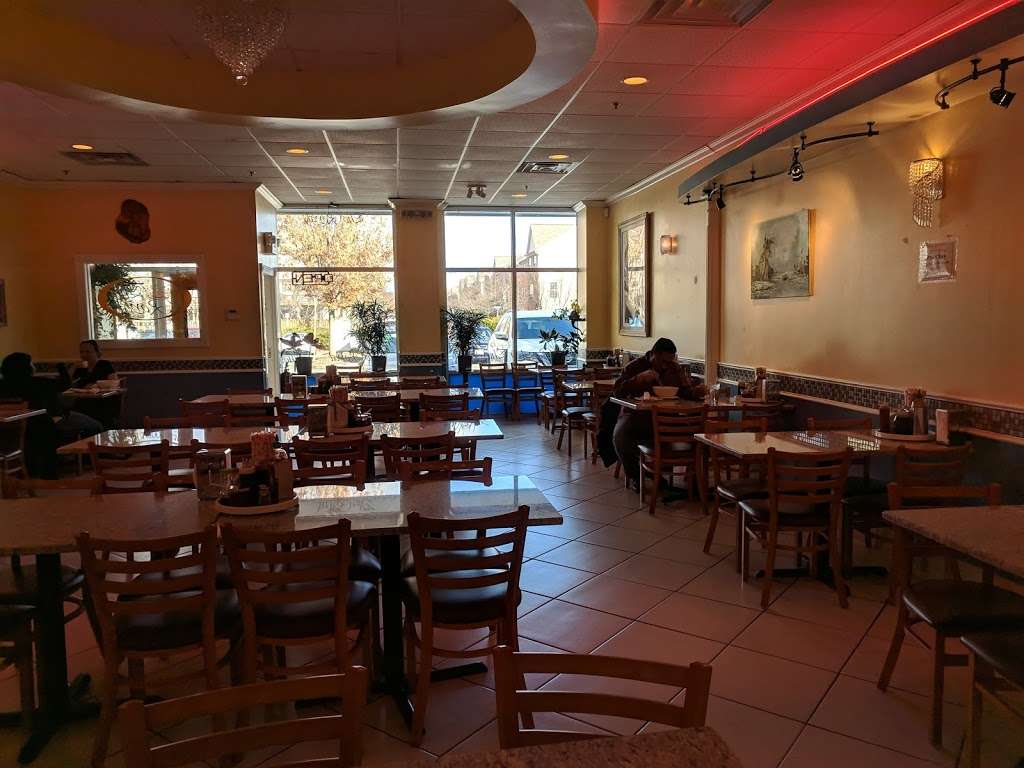 Pho Royal | 46839 Maple Leaf Pl #145, Sterling, VA 20164, USA | Phone: (703) 444-4778