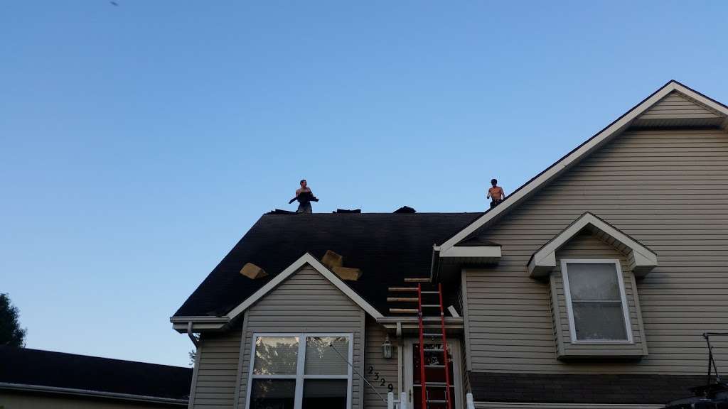 Land Roofing Co Inc | 27204 E 271st St, Harrisonville, MO 64701, USA | Phone: (816) 884-6242