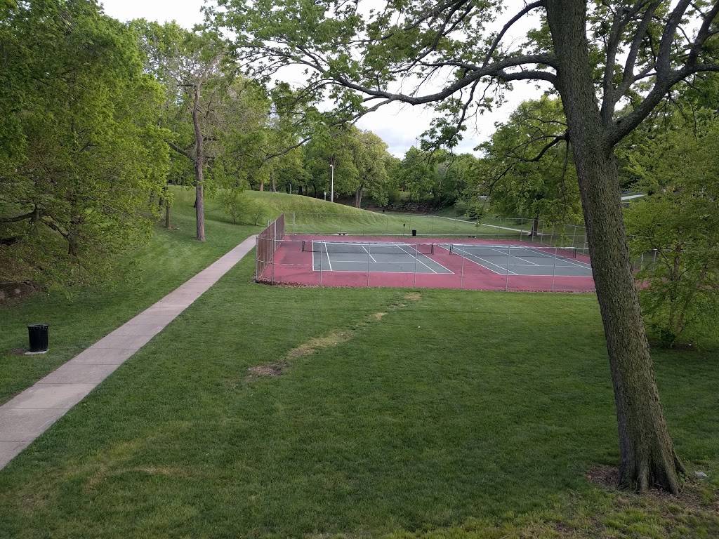 Tennis Courts, Hyde Park | 209 E 36th St, Kansas City, MO 64111 | Phone: (816) 931-8147