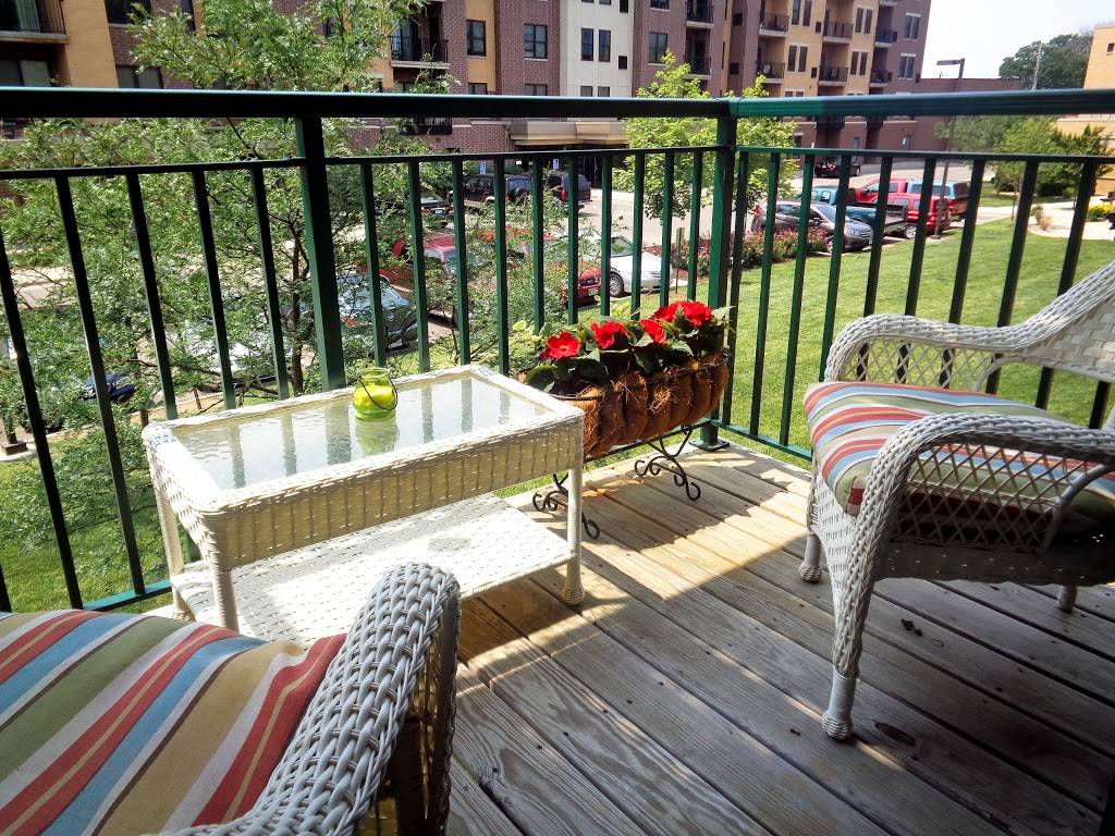 MinnehahaLofts - Stylish 2Br Condo w/ Lot of Amenities & Balcony | 3635 E 43rd St #220, Minneapolis, MN 55406, USA | Phone: (612) 234-7829