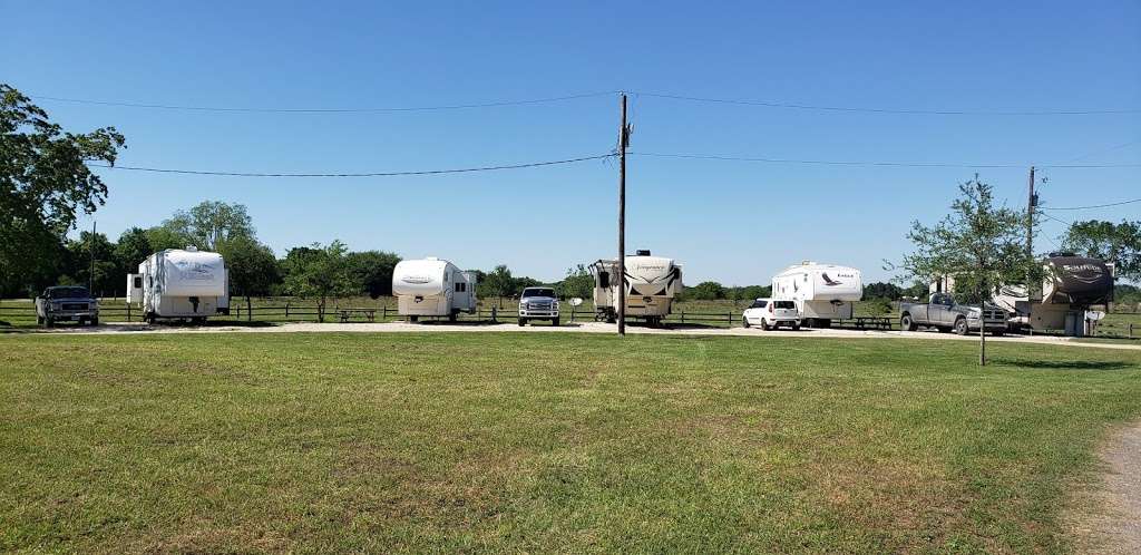 Barnyard RV | 228 Cr 402 Old Markham Rd, Bay City, TX 77414, USA | Phone: (979) 476-1429