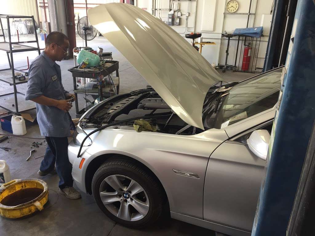 LTC INTERNATIONAL INC. DBA Body Shop El Monte | 14818 Arrow Hwy, Baldwin Park, CA 91706, USA | Phone: (626) 579-9581