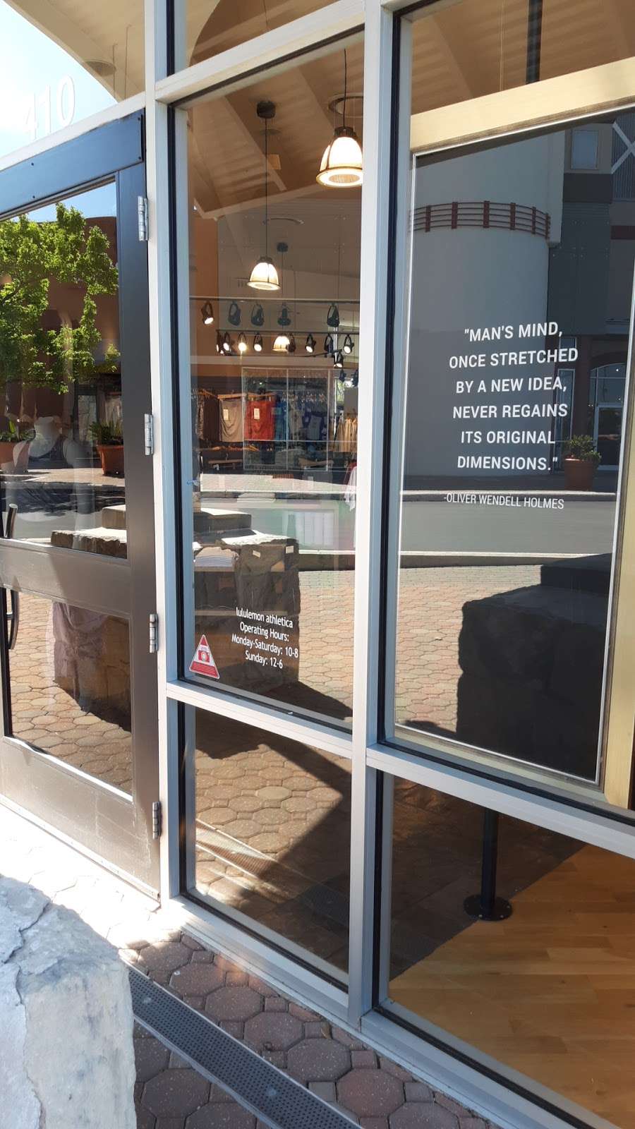 lululemon 255 E Basse Rd 6B, San Antonio, TX 78209