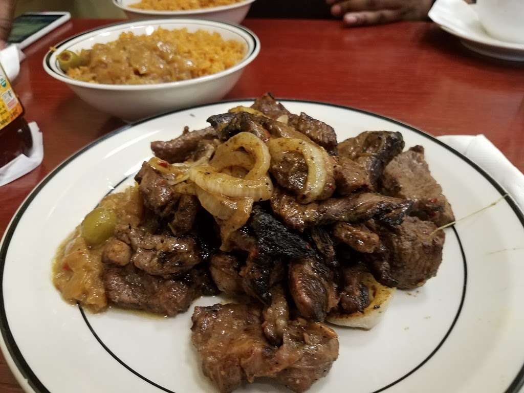 Gorée Cuisine | 1126 E 47th St, Chicago, IL 60653, USA | Phone: (773) 855-8120