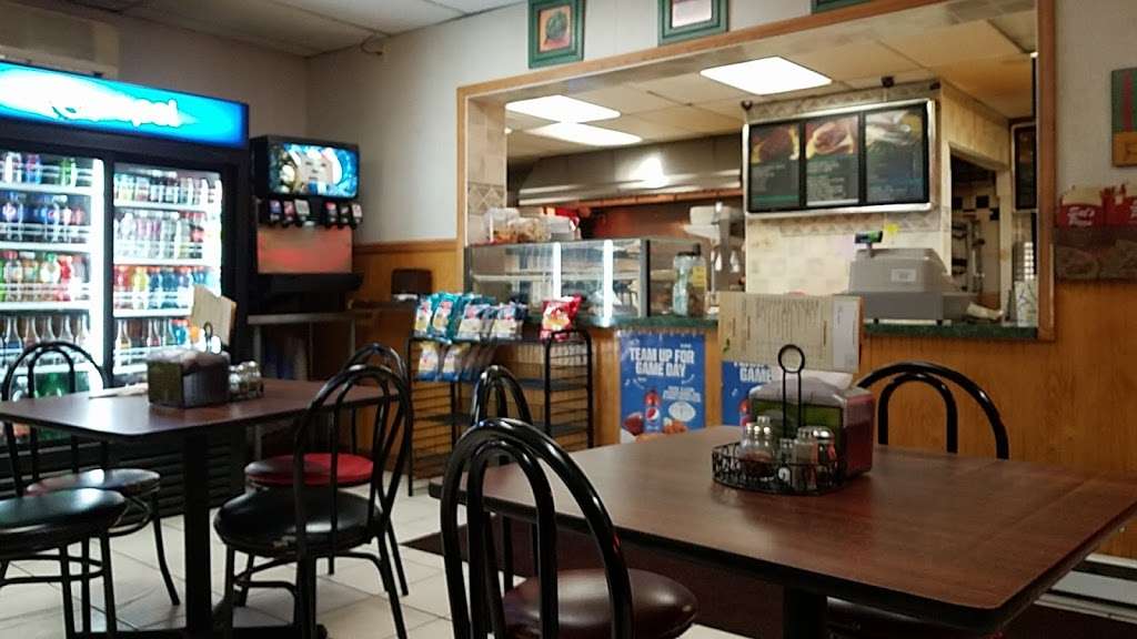 Sals Pizza & Family Restaurant | 102 Main St, Slatington, PA 18080, USA | Phone: (610) 760-1007