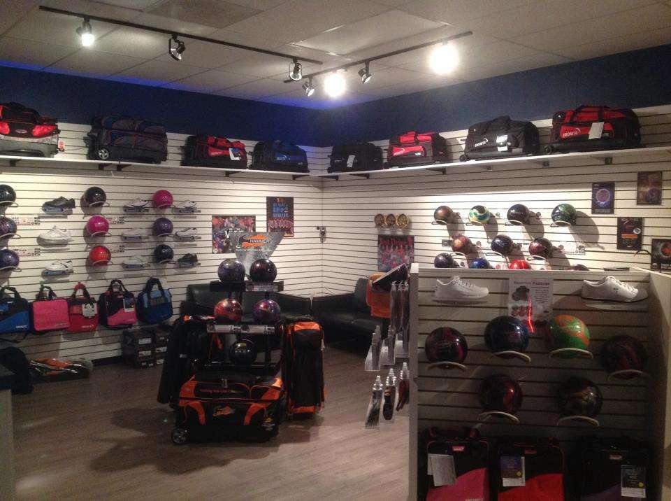 Cliff Barnes Pro Shop Mooresville | 125 Morlake Dr, Mooresville, NC 28117, USA | Phone: (336) 409-0822