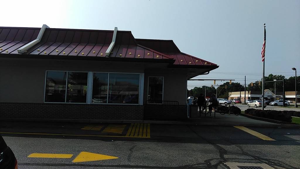 McDonalds | 350 W Bagley Rd, Berea, OH 44017, USA | Phone: (440) 239-0882