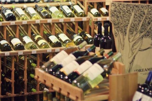 Katonah Wine & Liquor Store | 120 Katonah Ave, Katonah, NY 10536, USA | Phone: (914) 232-4966