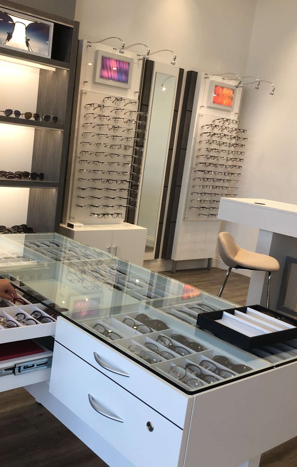 East Bay Vision Center Optometry, Pleasanton | 2709 Stoneridge Dr Suite 112, Pleasanton, CA 94588, USA | Phone: (925) 462-1100