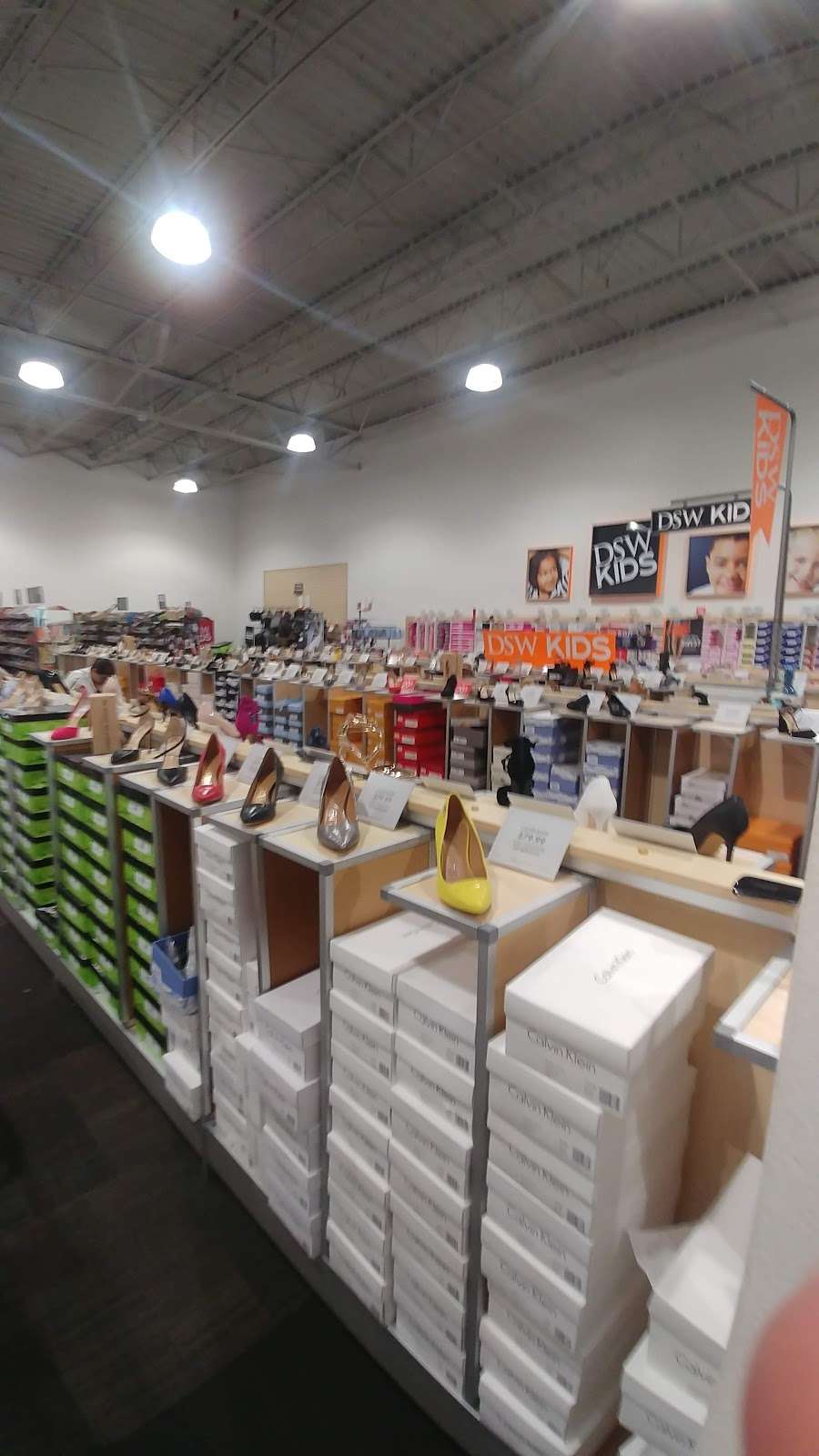 DSW Designer Shoe Warehouse | 125 Northwest Loop 410, San Antonio, TX 78216, USA | Phone: (210) 348-8099