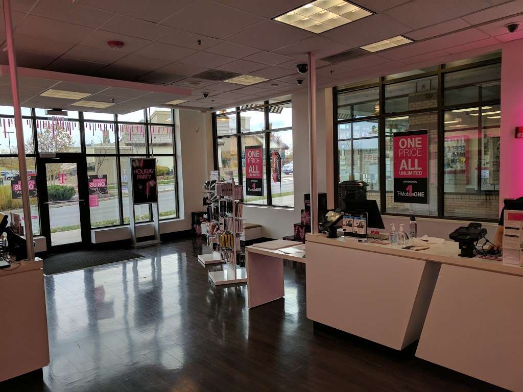 T-Mobile | 8516 NW Prairie View Rd, Kansas City, MO 64153, USA | Phone: (816) 741-8986