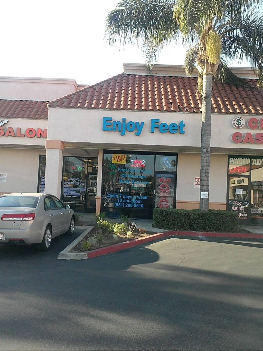 enjoy feet | 10051 Magnolia Ave, Riverside, CA 92503, USA | Phone: (951) 200-5610